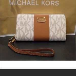 Michael Kors Cream and Brown Wallet